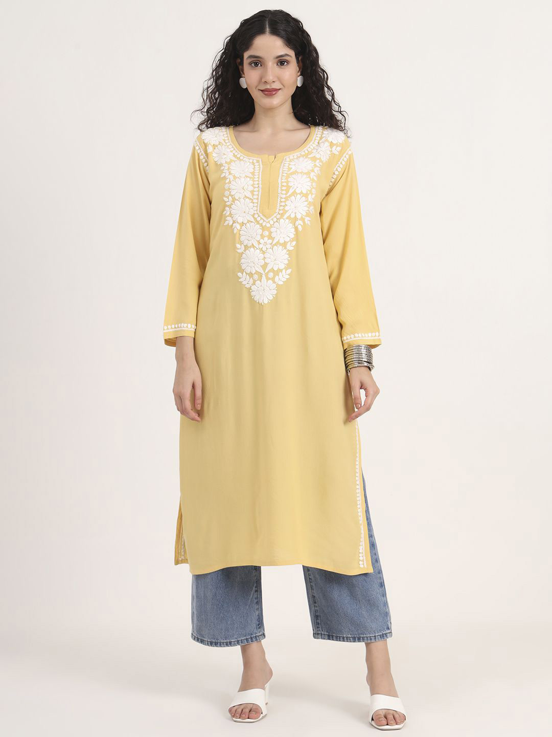 The Chikan Label Sabreen Floral Yoke Design Chikankari Straight Kurta