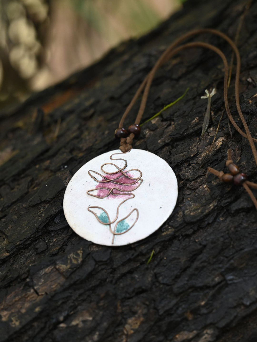 Ekibeki Copper Round Shaped Enamel Pendant Chain