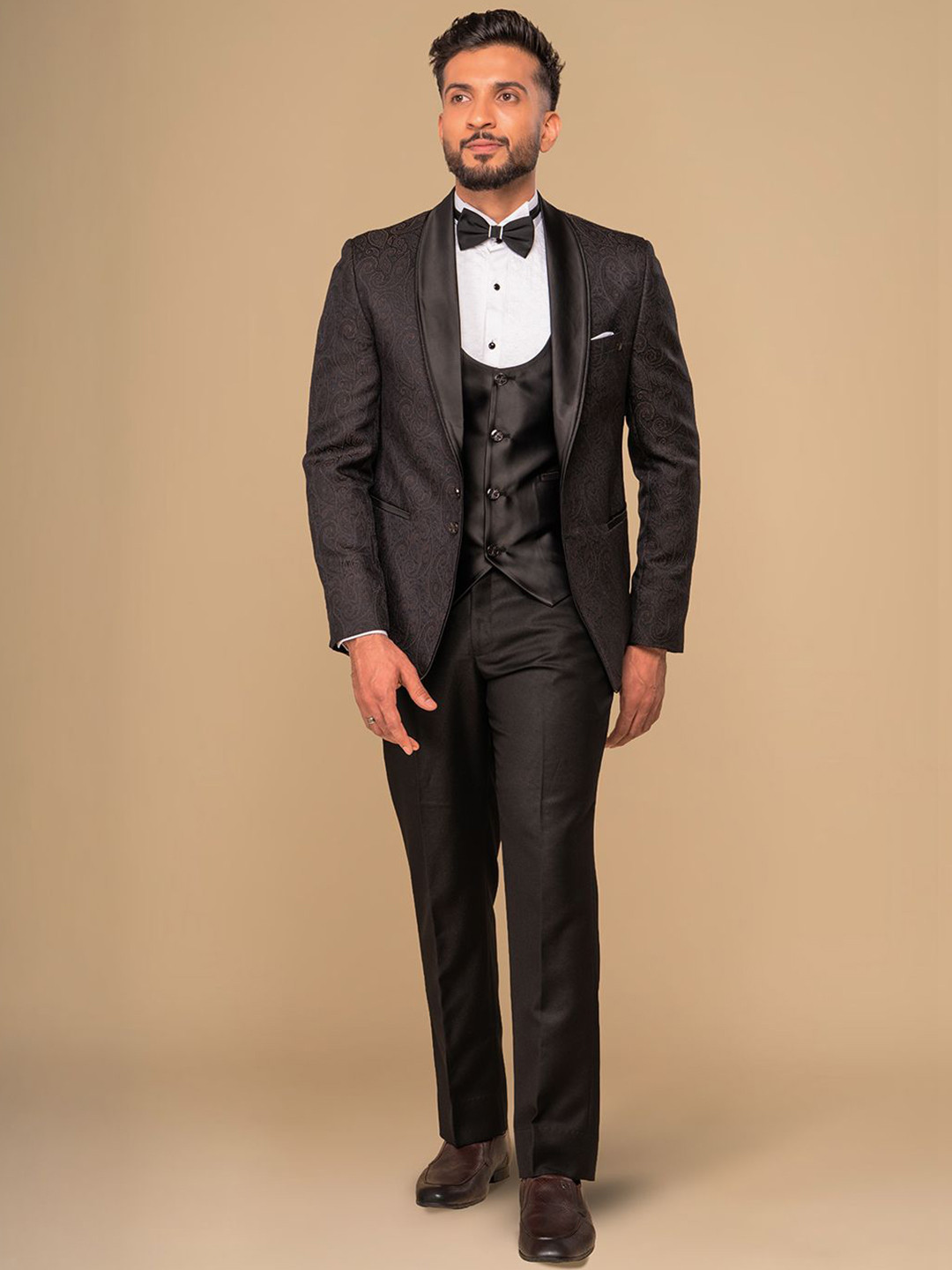 Neumen Self Designed Single-Breasted Three-Piece Suit