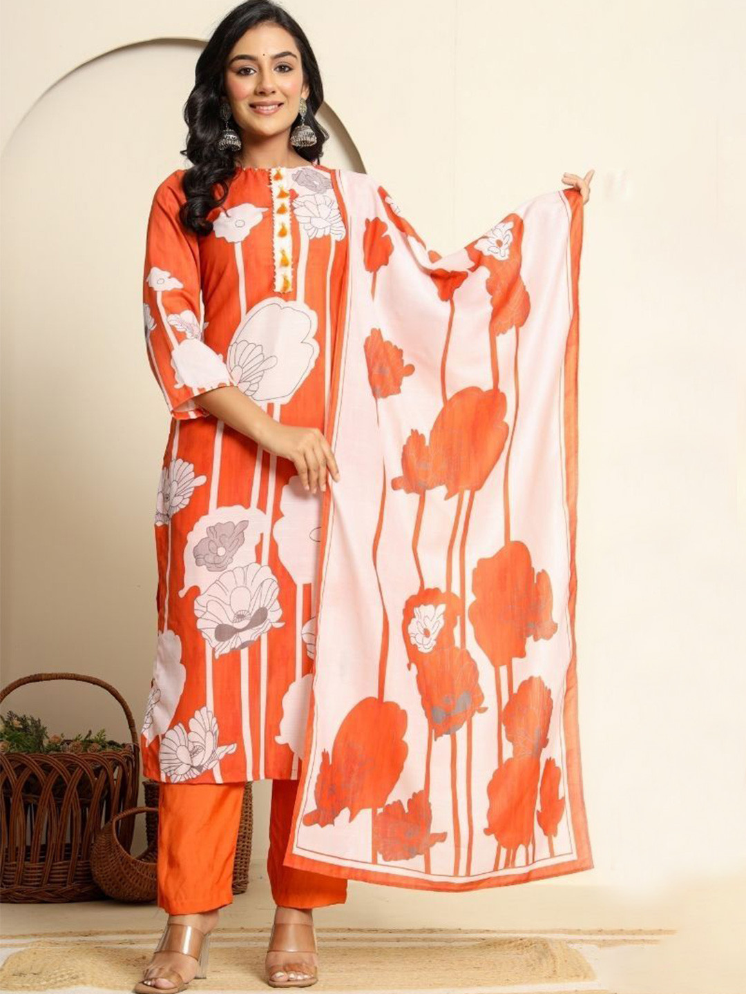 HOUSE OF JAMOTI Autumn Aura Women Floral Regular Kurta with Trousers & Dupatta