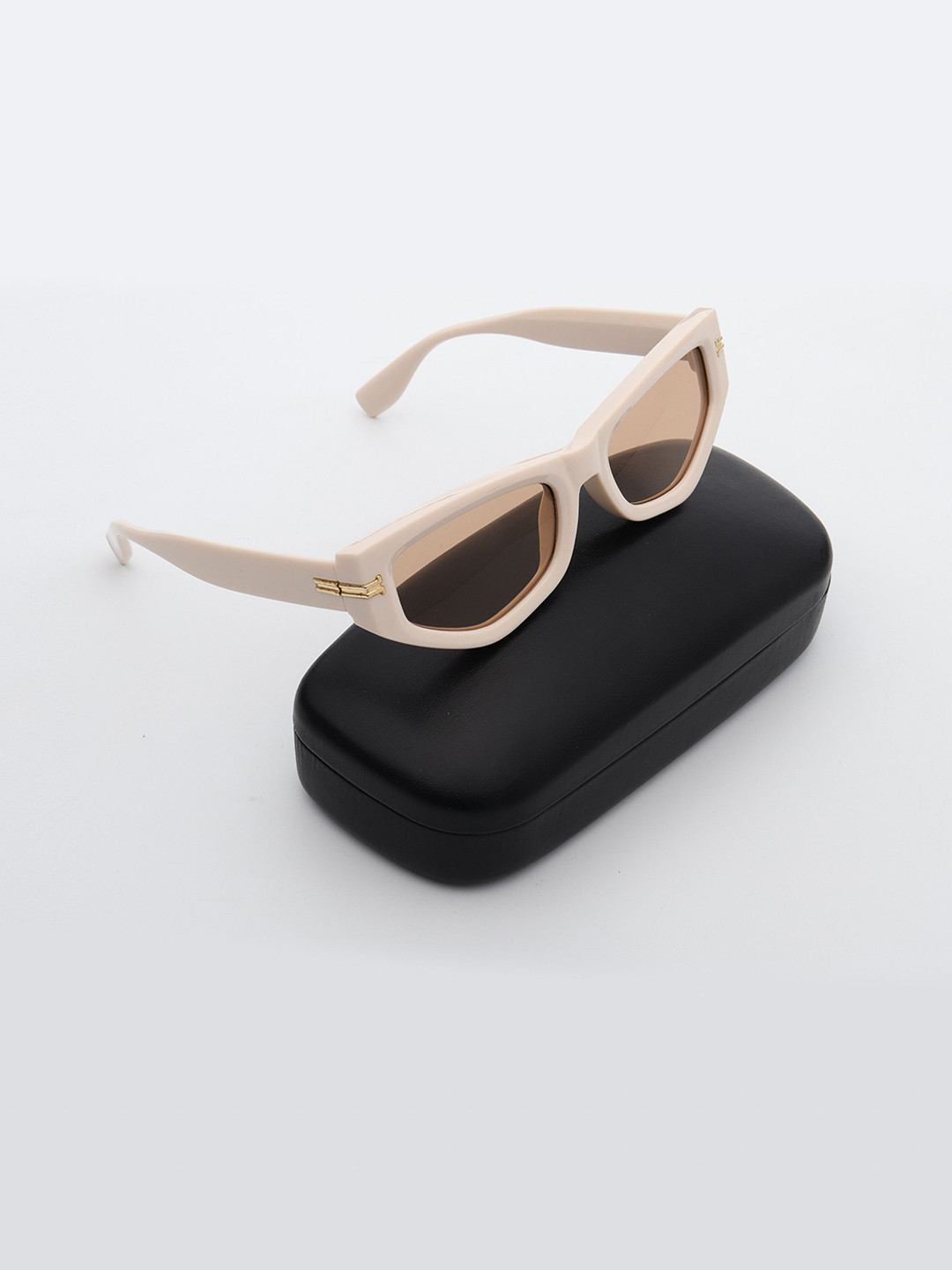 PELLE LUXUR Women Butterfly Sunglasses with UV Protected Lens PL25GS206