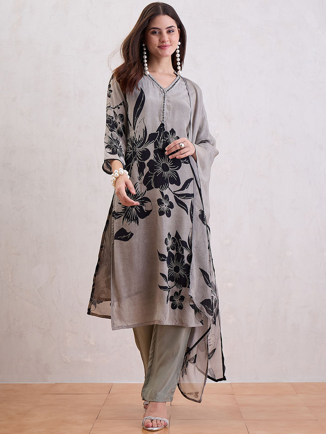 CHETI Women Natural Crepe Kurta Set