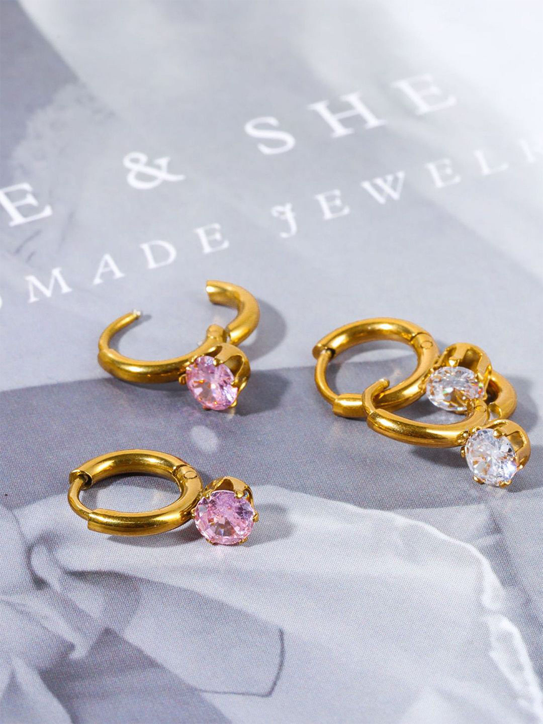 ShopSiiri Golden Halo 18k Gold Plated Anti Tarnish Contemporary Hoop Earrings