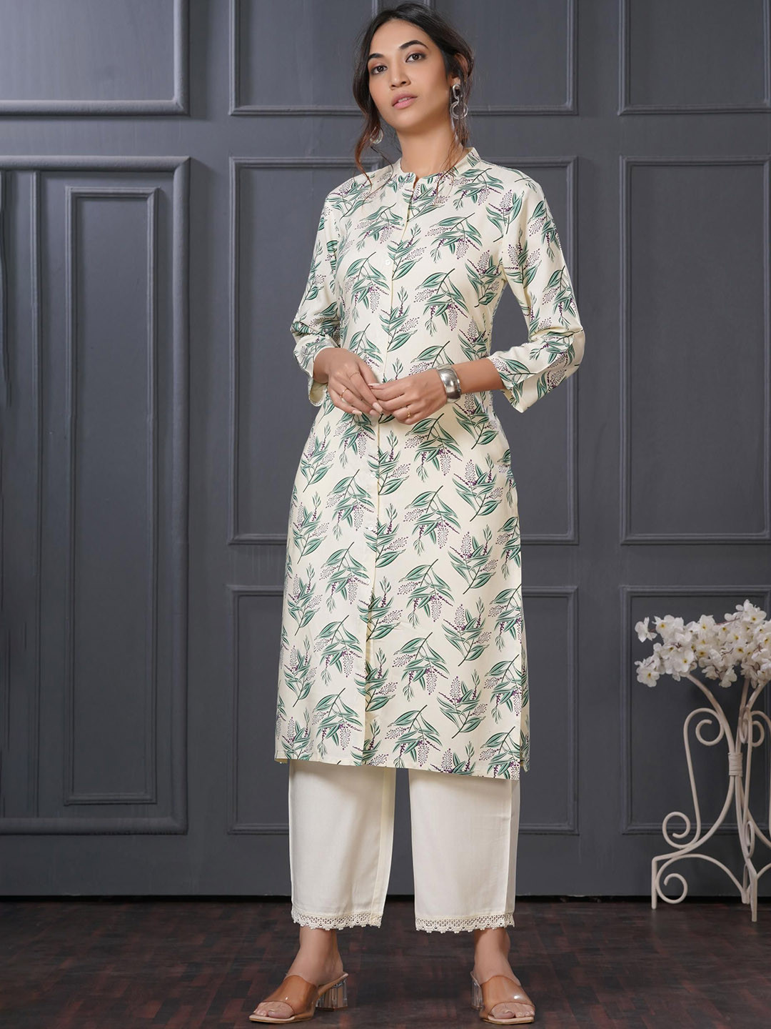 BulBul Women Regular Straight Kurta Palazzos