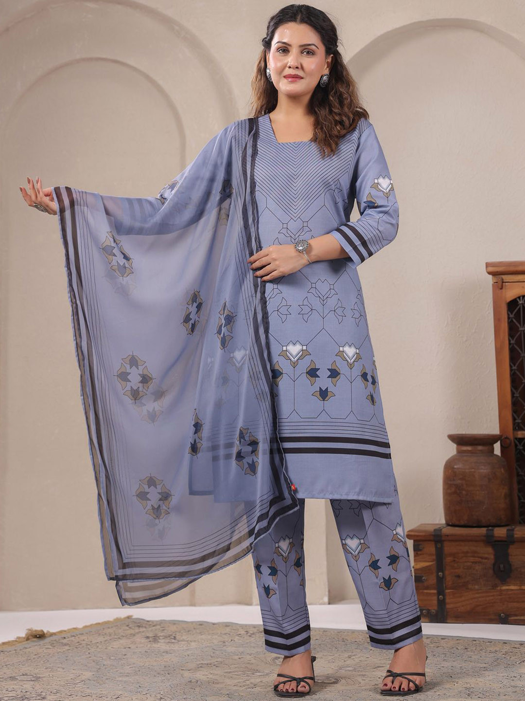 Span Women Printed Regular Pure Cotton Kurta Set & Dupatta