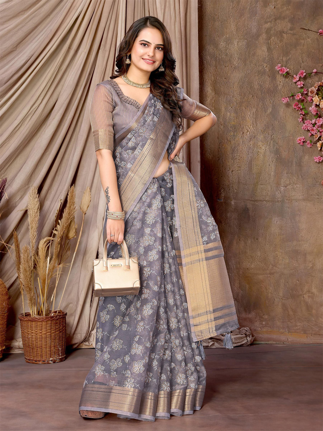MAHALASA Women Printed Floral Zari Handloom Silk Saree