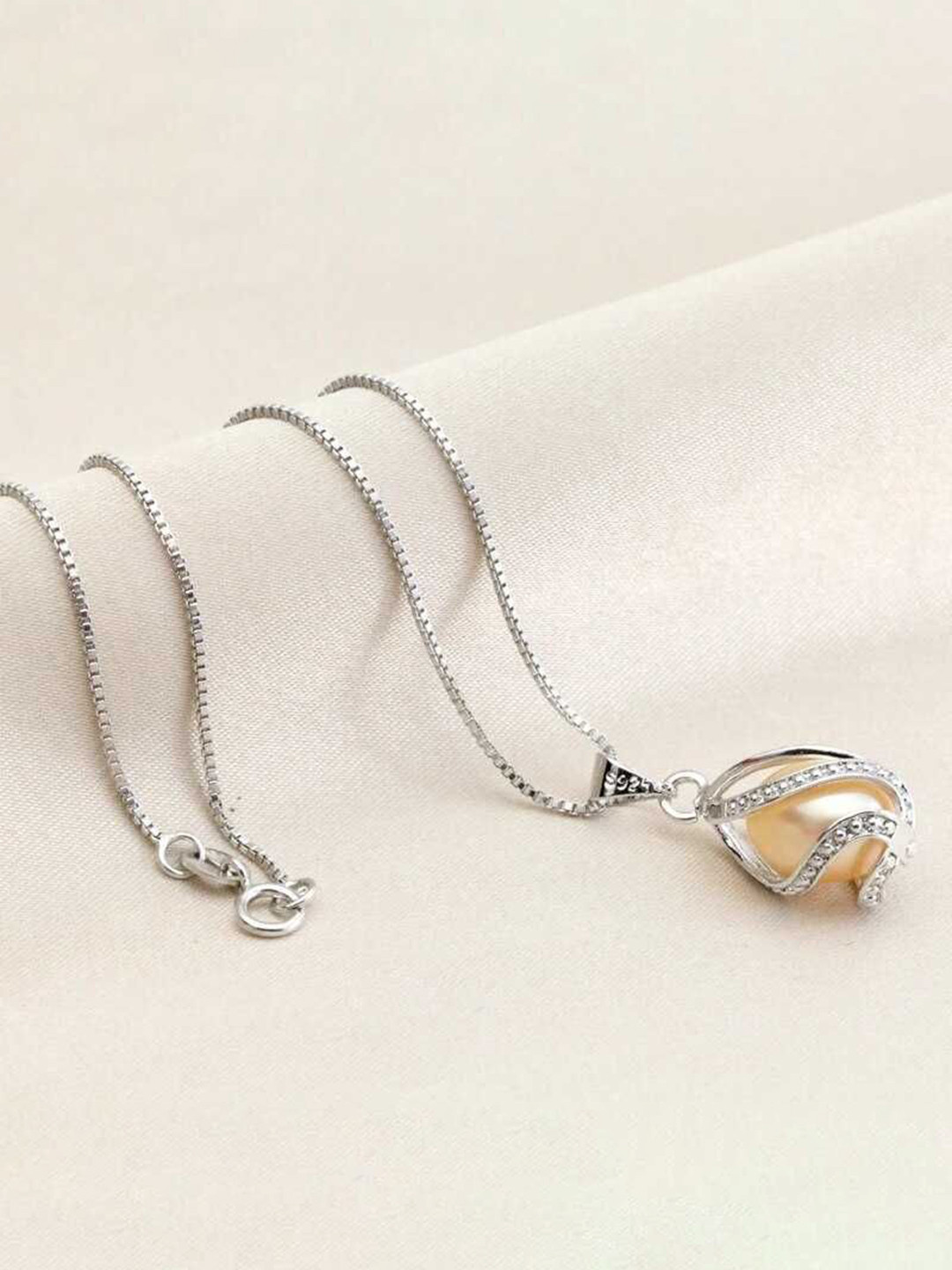 Bling Queen 925 Sterling Silver Teardrop Shaped Cubic Zirconia Studded Pendant with Chain