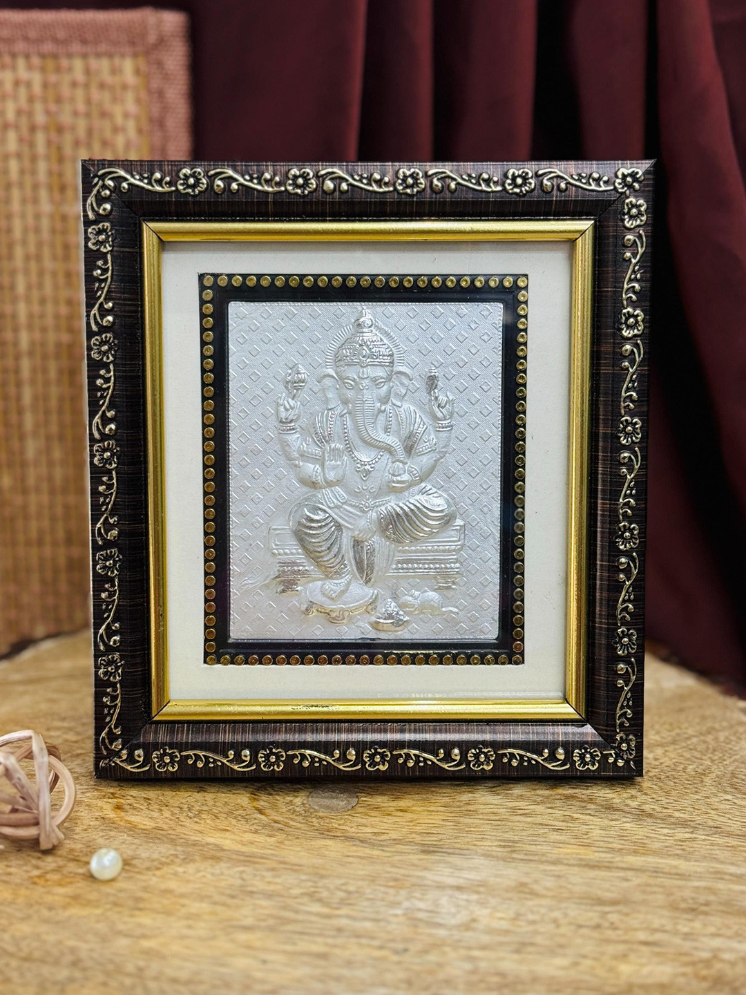 ABDESIGNS White & Silver Toned Lord Ganesha Table Photo Frame