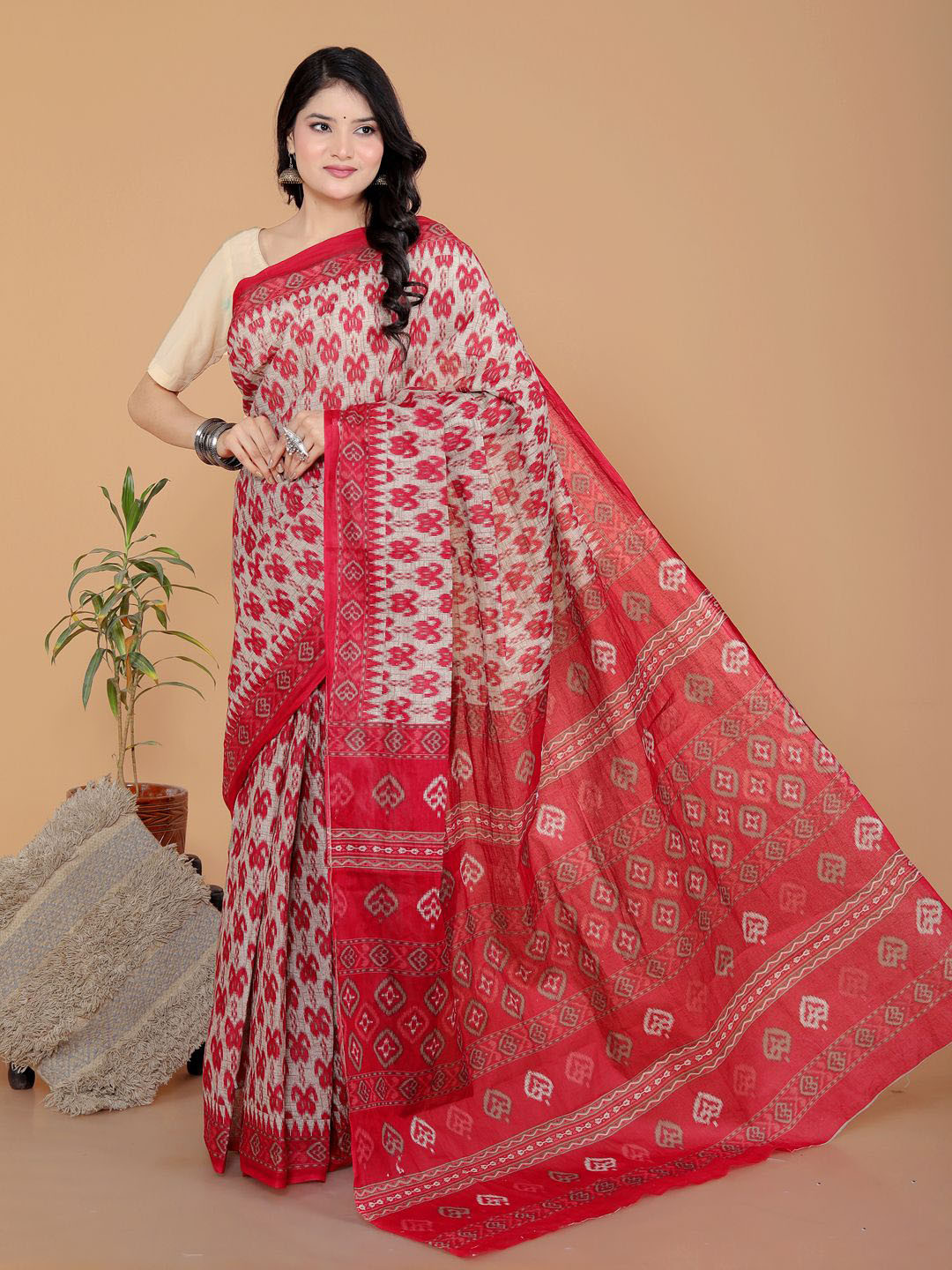 Jevi Women Red Prints Ethnic Motifs Pure Cotton Block Print Saree