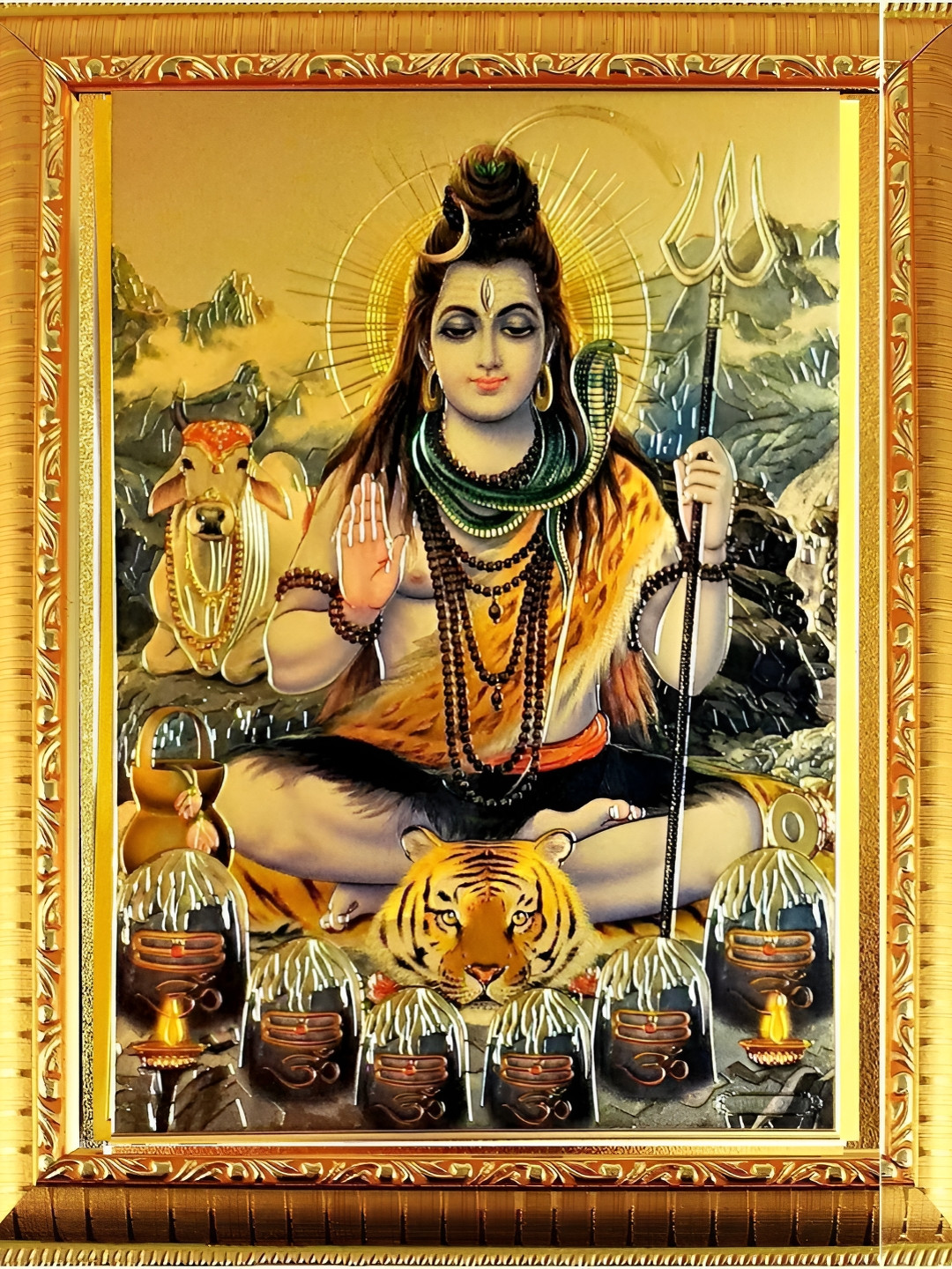 SUNINOW Gold-Toned & Yellow Shiv Ji Wood Wall Photo Frame