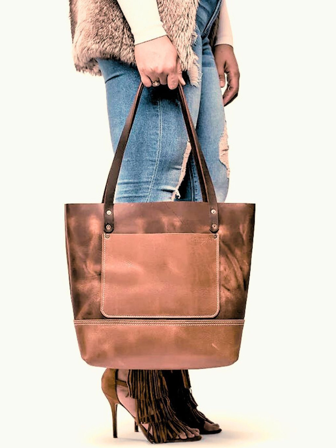 STRUTT Women Solid Shopper Applique Leather Tote Bag