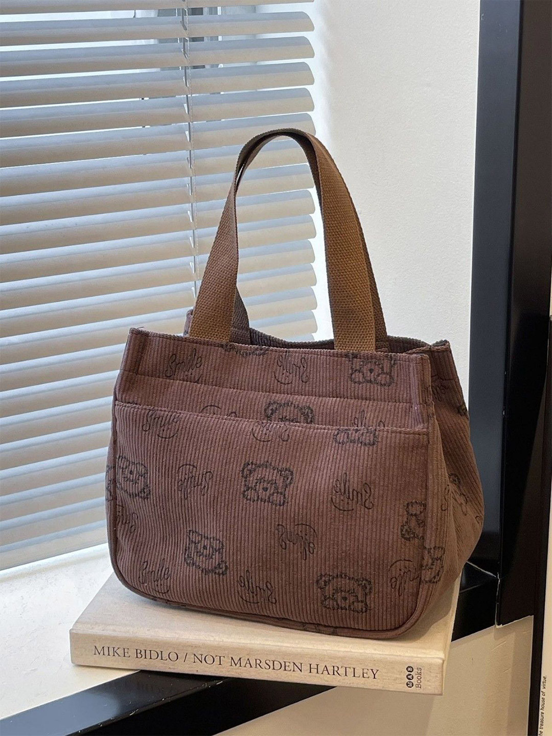 StyleCast x Revolte Women Graphic Shopper Tote Bag