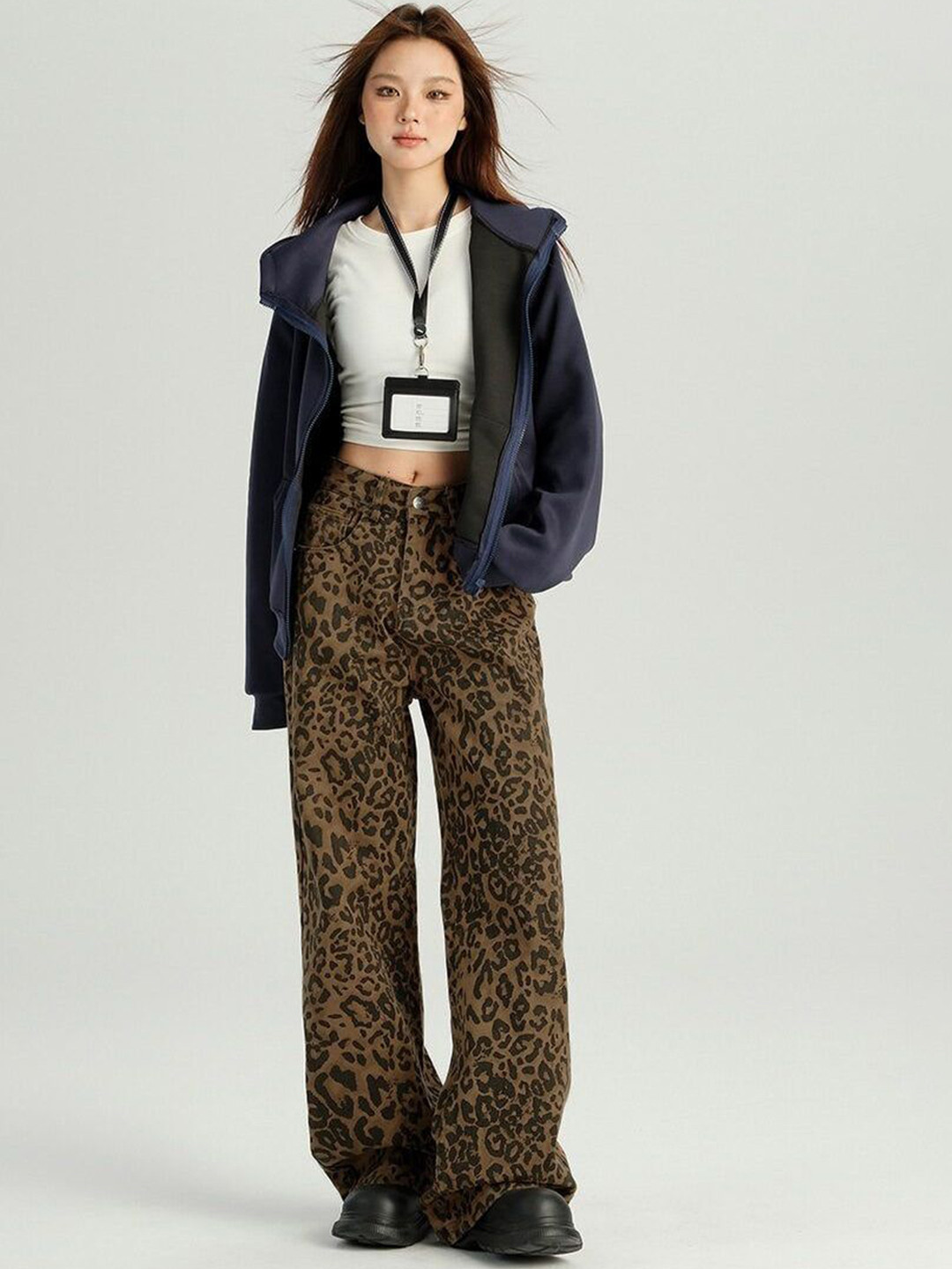 Outzidr Women Jean Animal Printed Denim Regular Fit Mid-Rise  Jeans