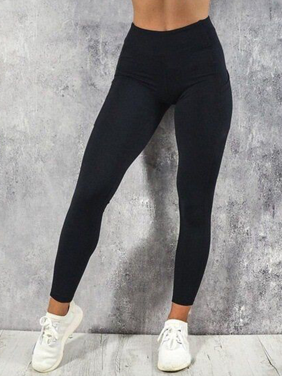 Outzidr Black High-Rise Tights With Pockets