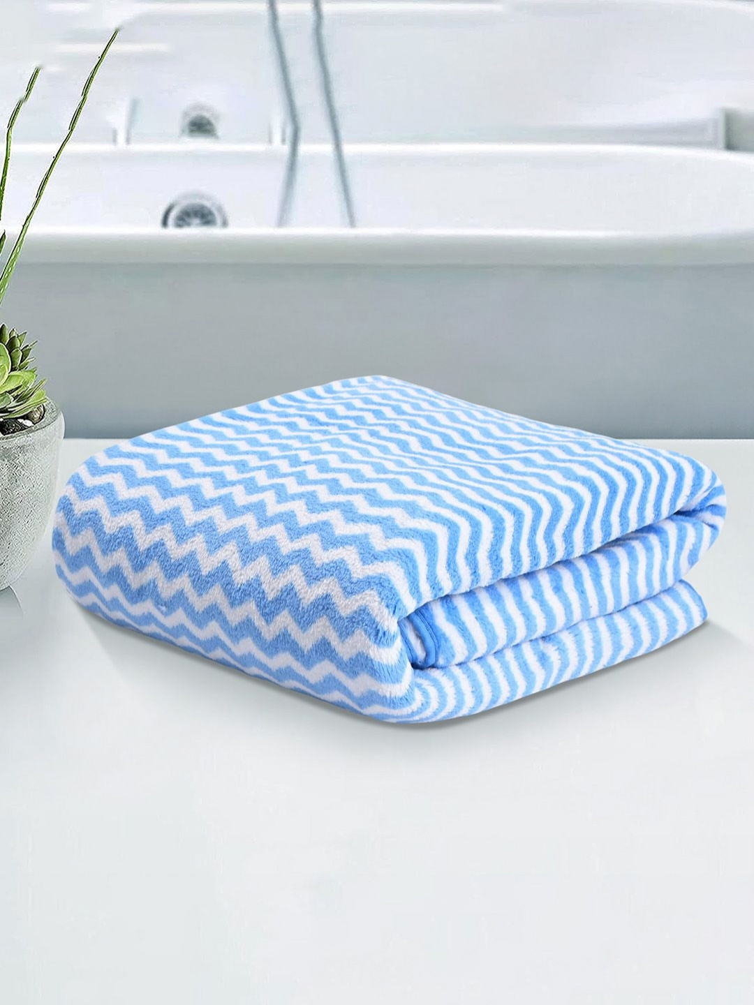 Myntra Elegant Homes Blue & Off White Chevron Microfiber 400 GSM Bath Towel