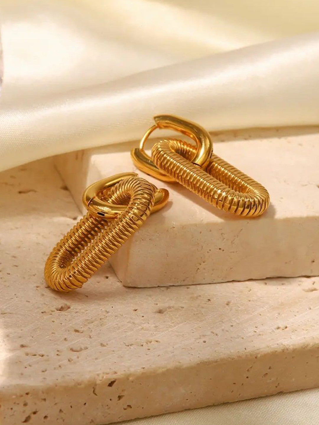 JEWILLEY Stainless Steel Gold-Plated Square Shaped Anti Tarnish Detachable Hoop Earrings