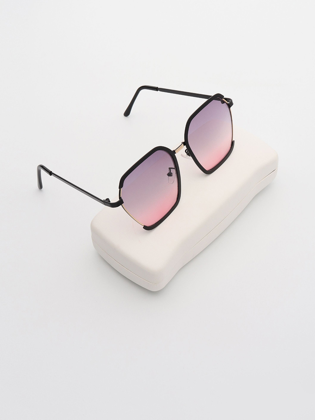 PELLE LUXUR Women Fashion Oversized Sunglasses with UV Protected Lens PL25GS400