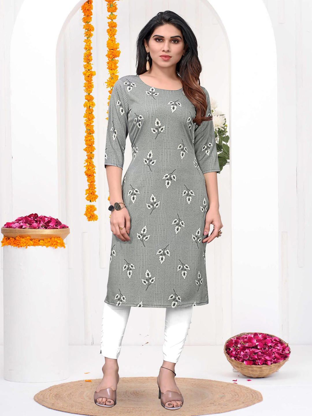 Moda Rapido Women Floral Printed Crepe Straight Kurta