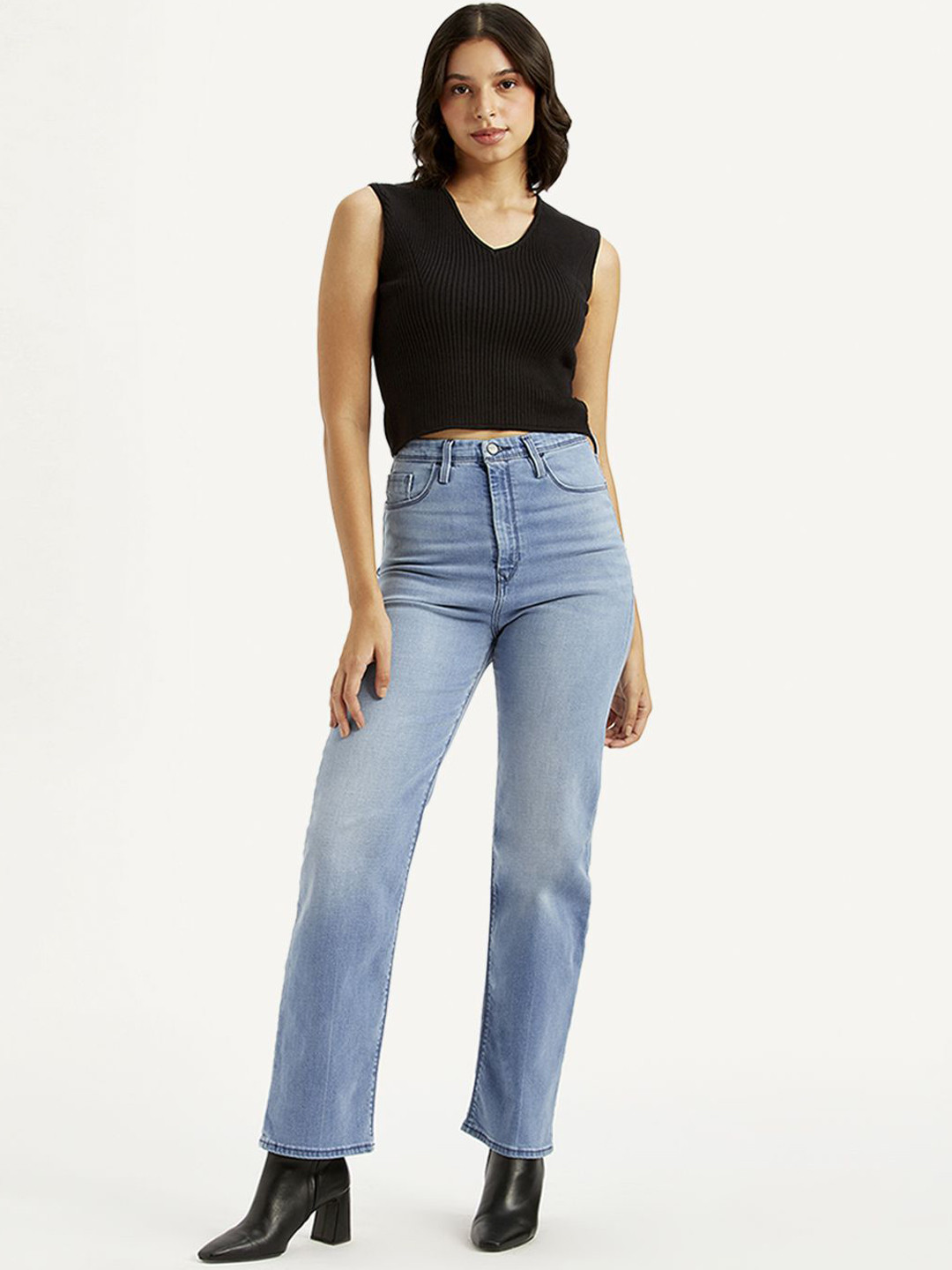 Levis Women's Light Blue Ribcage Straight Fit High Rise Jeans