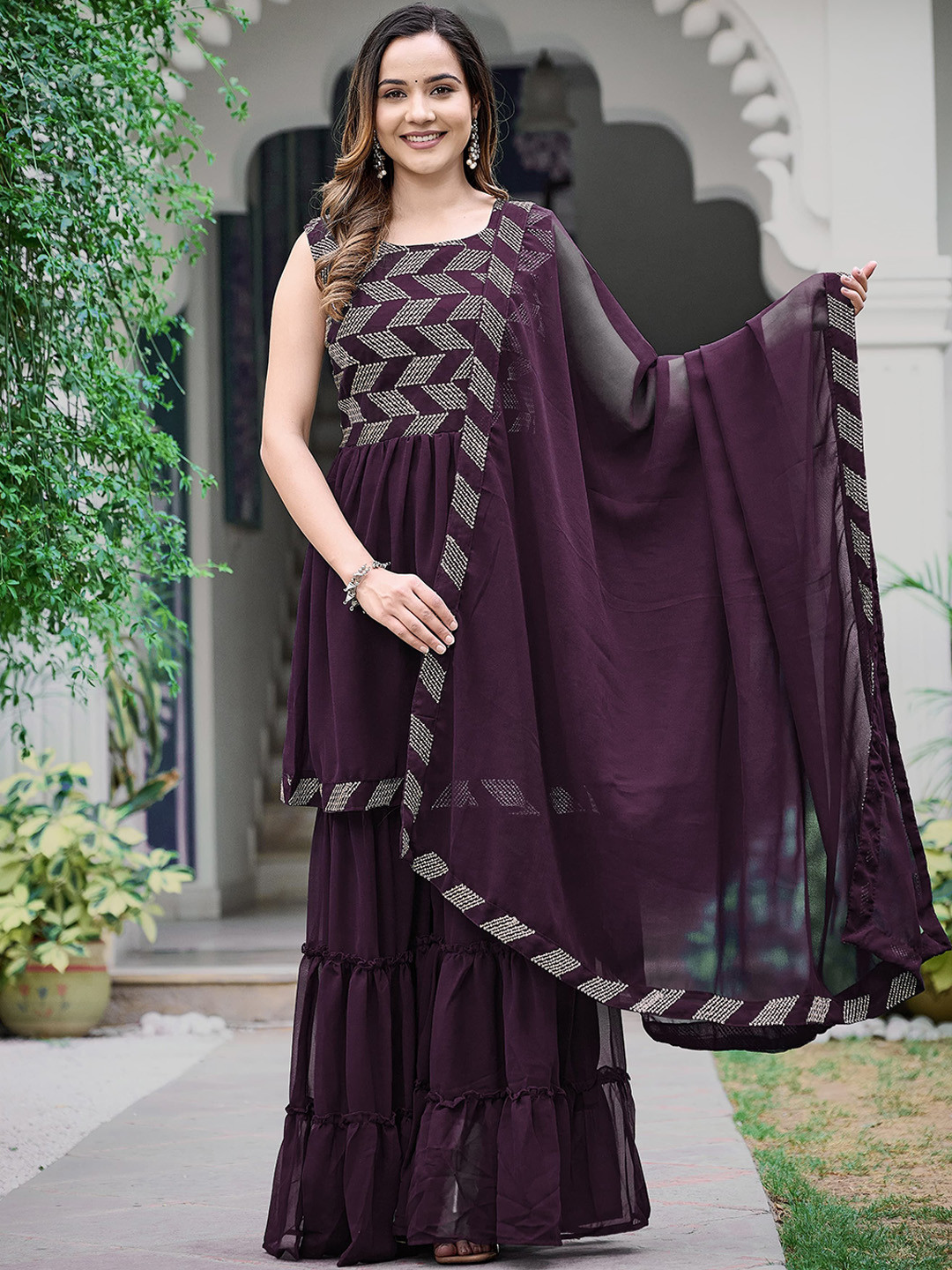 GRISHU COLLECTION Women Abstract Printed Kurti with Sharara & Dupatta
