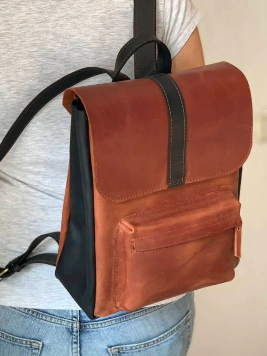 STRUTT Journey Maven Women Travelling Mini Backpack