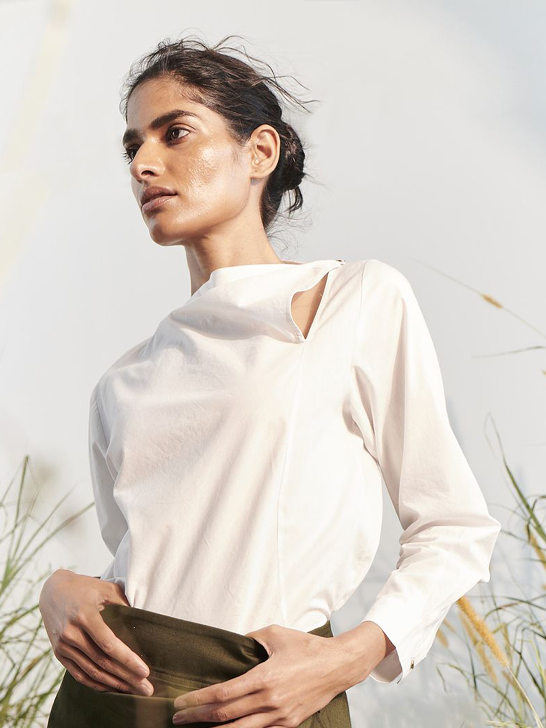 UNRUSH White Zen Top