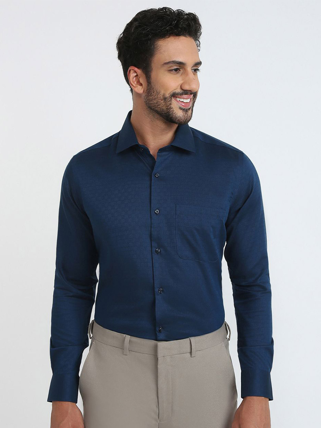 Raymond Pattern Printed Pure Cotton Contemporary Fit Cutaway Collar Formal Shirt