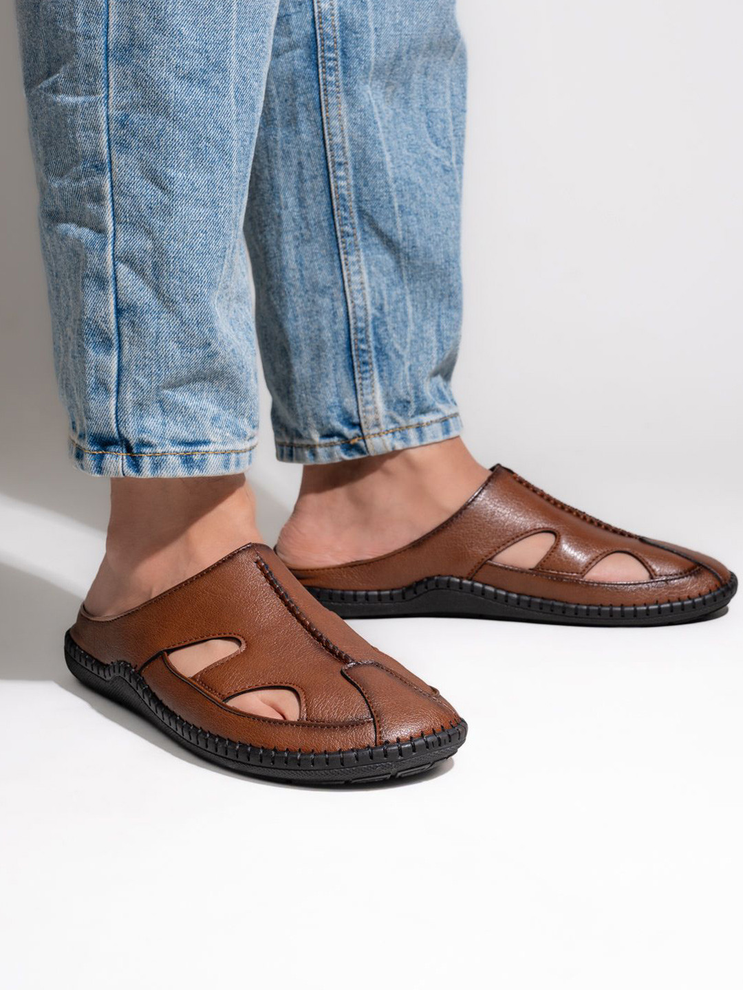 The Roadster Lifestyle Co Men Fisherman Sandals