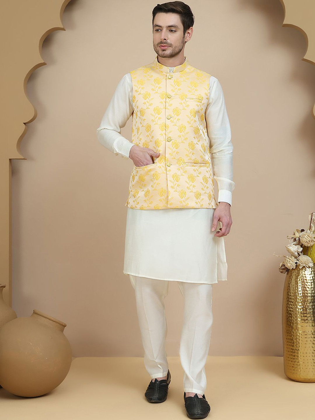 Jompers Men Solid Kurta with Pyjamas
