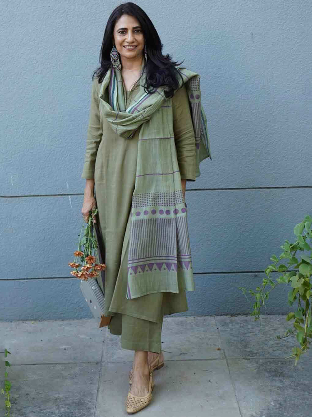 Piludi Notch Neck Anarkali Kurta With Trousers & With Dupatta