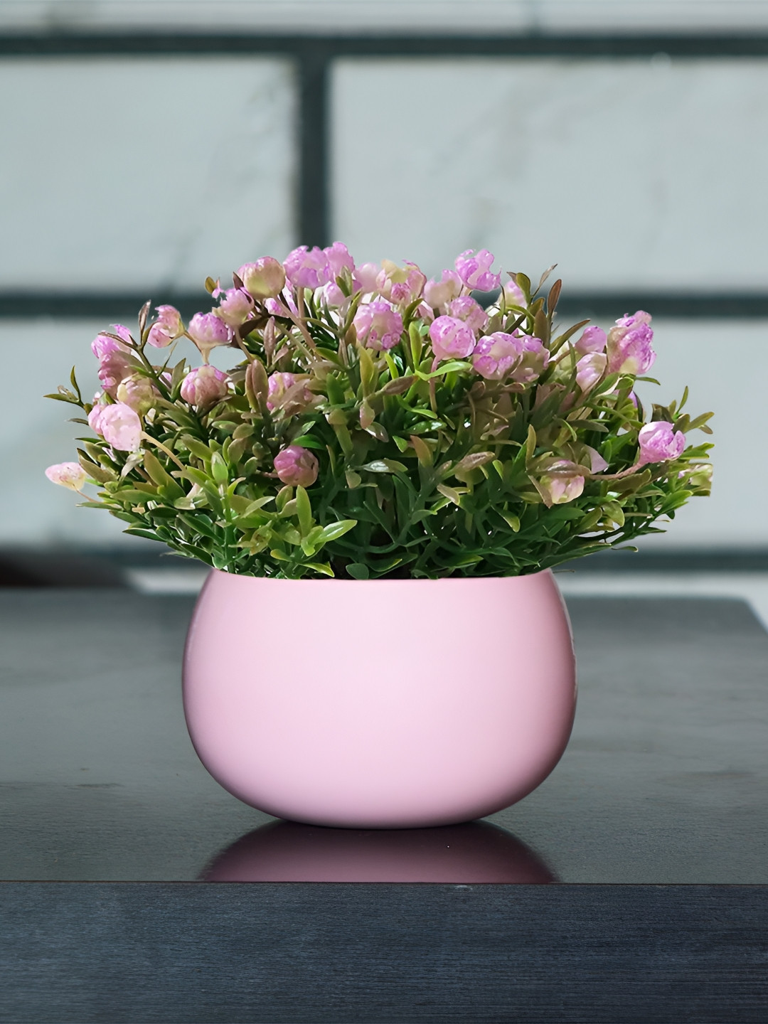 Decorcity Pink Metal Round Planter