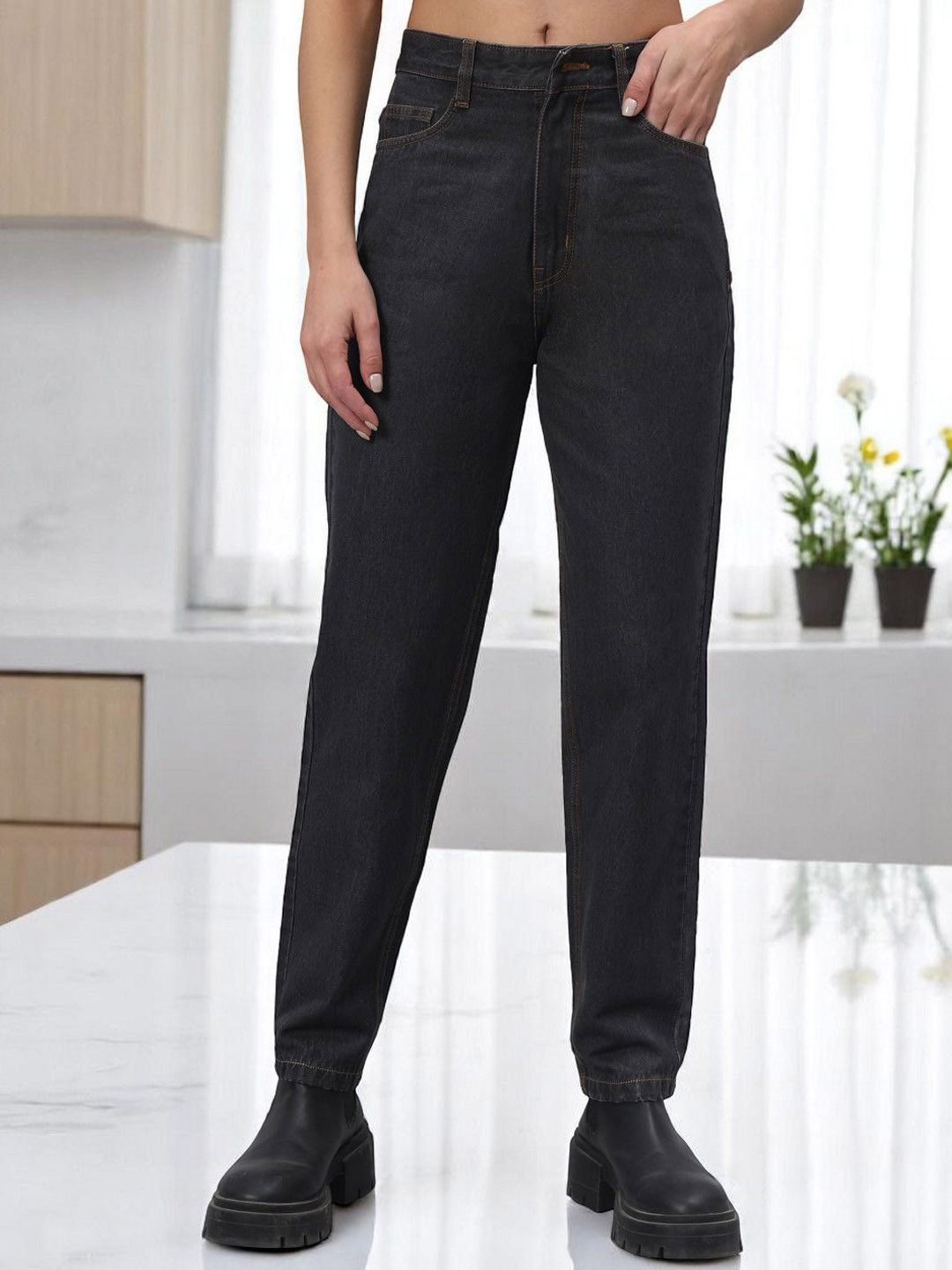 GUTI Women Boyfriend Fit Mid-Rise Stretchable Jeans