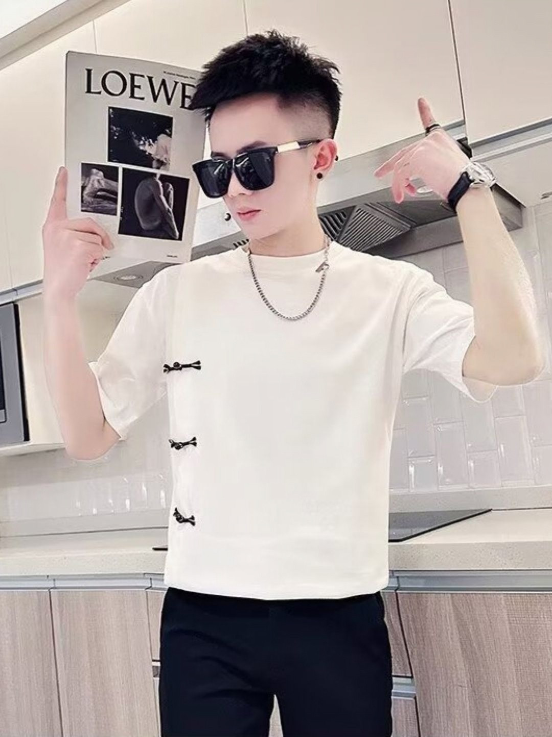 Men's Casual Bow Print T-shirt with Round Neck