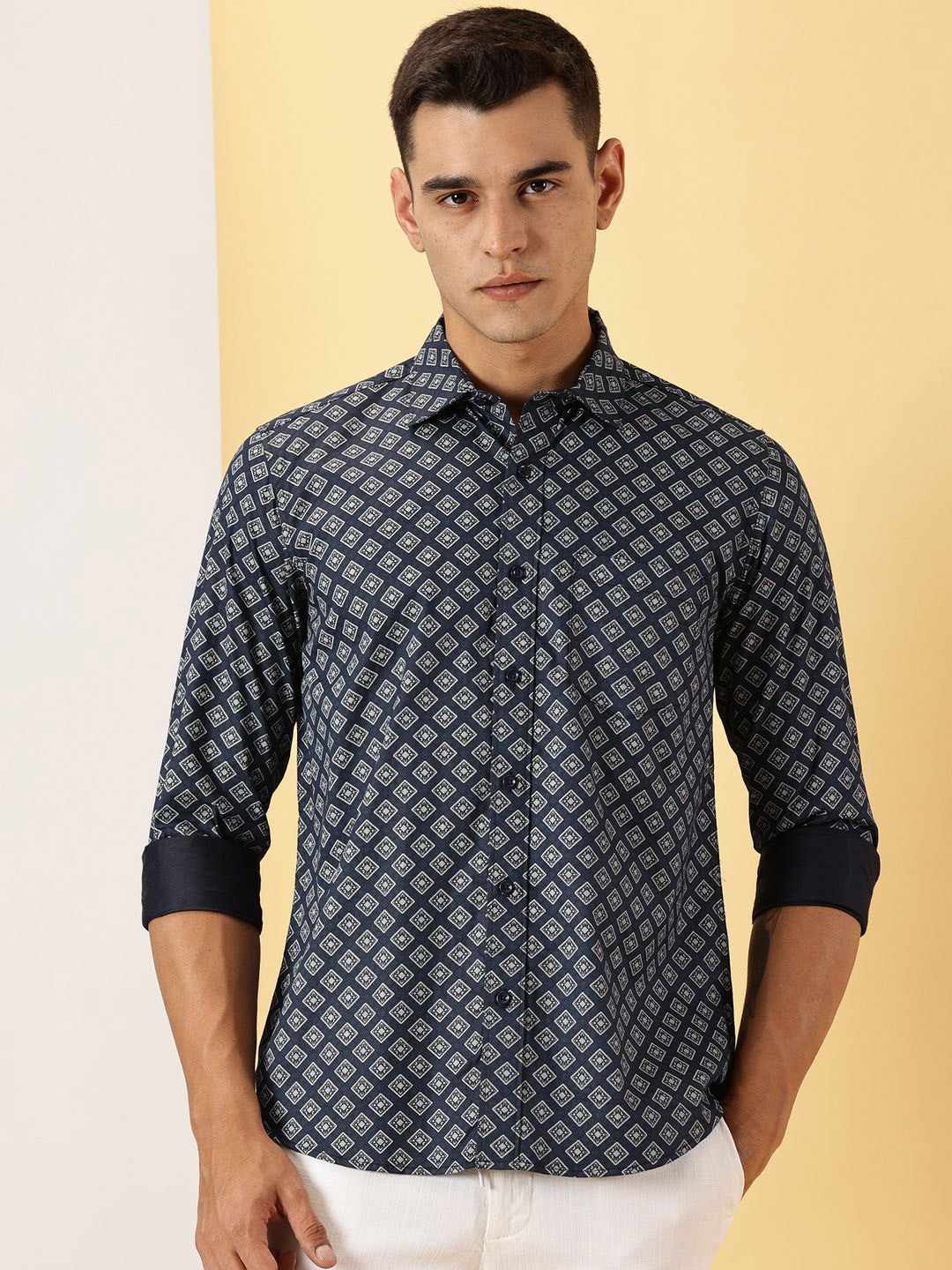 LEON Men Geometric Printed Regular fit Casual Shirt