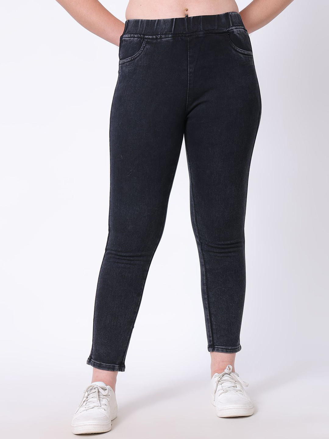 3BUTTERFLIES Women Skinny Fit Mid-Rise Light Fade Stretchable Denim Jeans