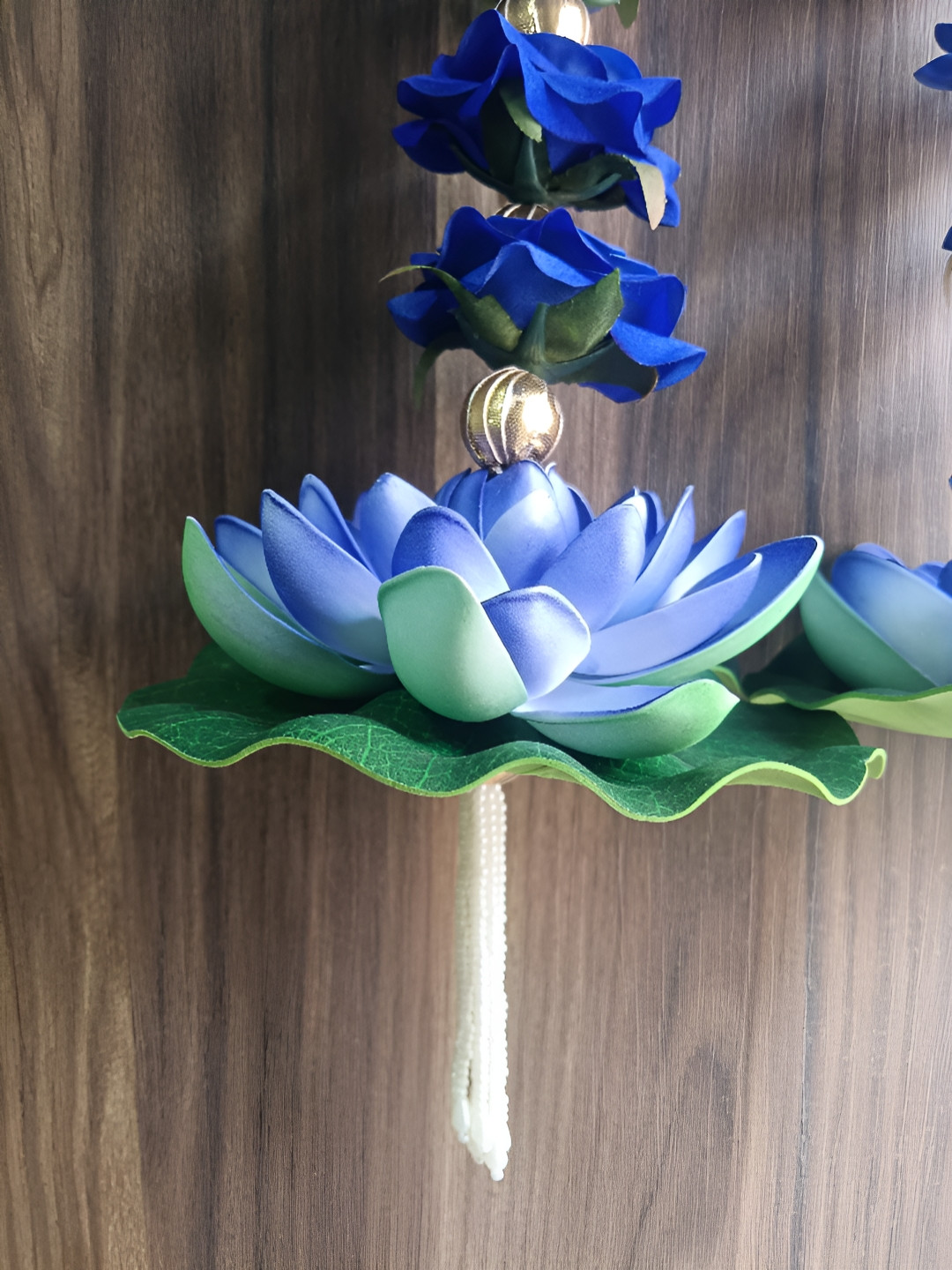 Nutts 2-Pcs Blue & Green Lotus With RoseToran