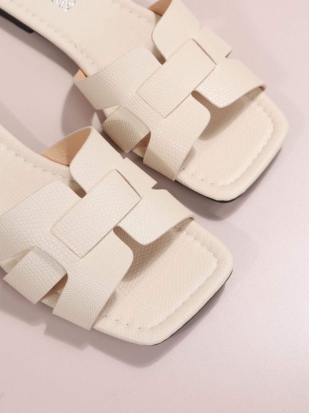 Jbarg Women Printed Open Toe Flats with Bows
