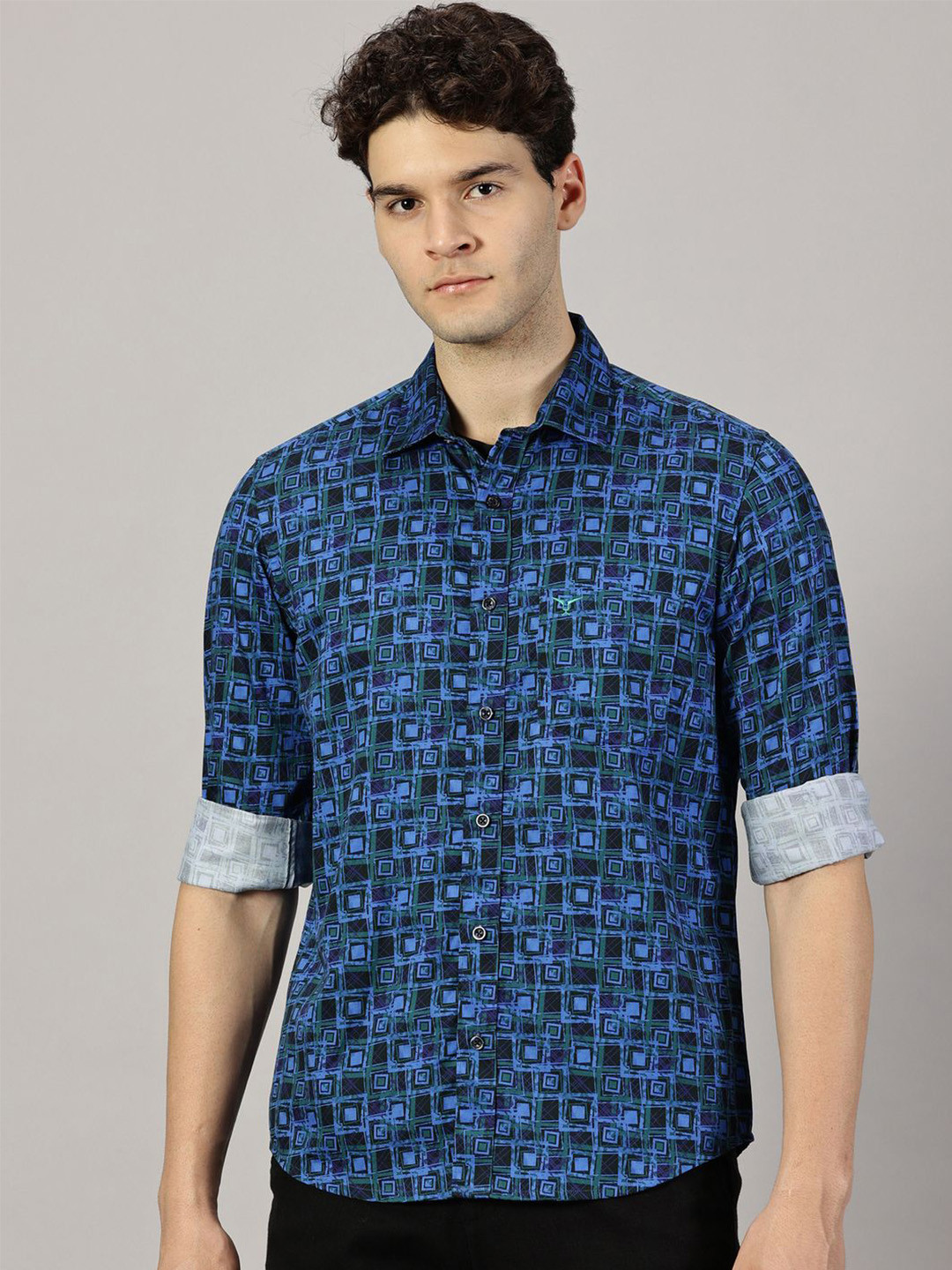 LEON Men Regular Fit Geometric Printed Spread Collar Casual Shirt