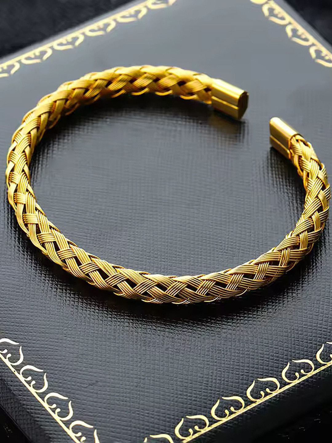 The Roadster Lifestyle Co Men Braided Design Textured Open Cuff Bracelet