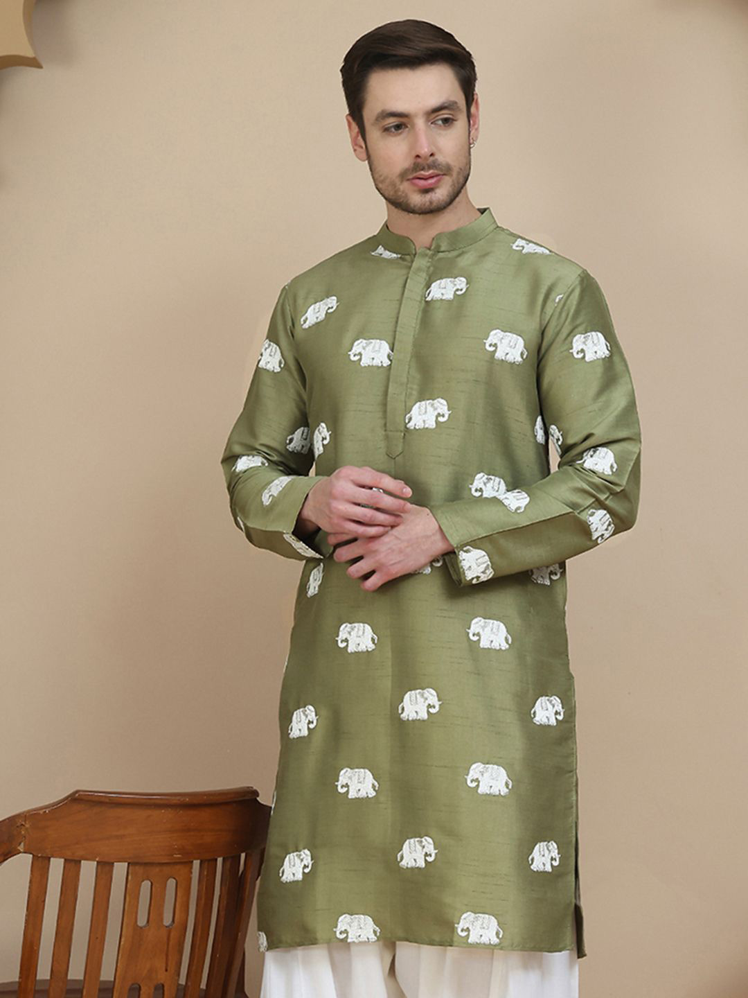Jompers Elephant Embroidered Mandarin Collar Chikankari Straight Kurta