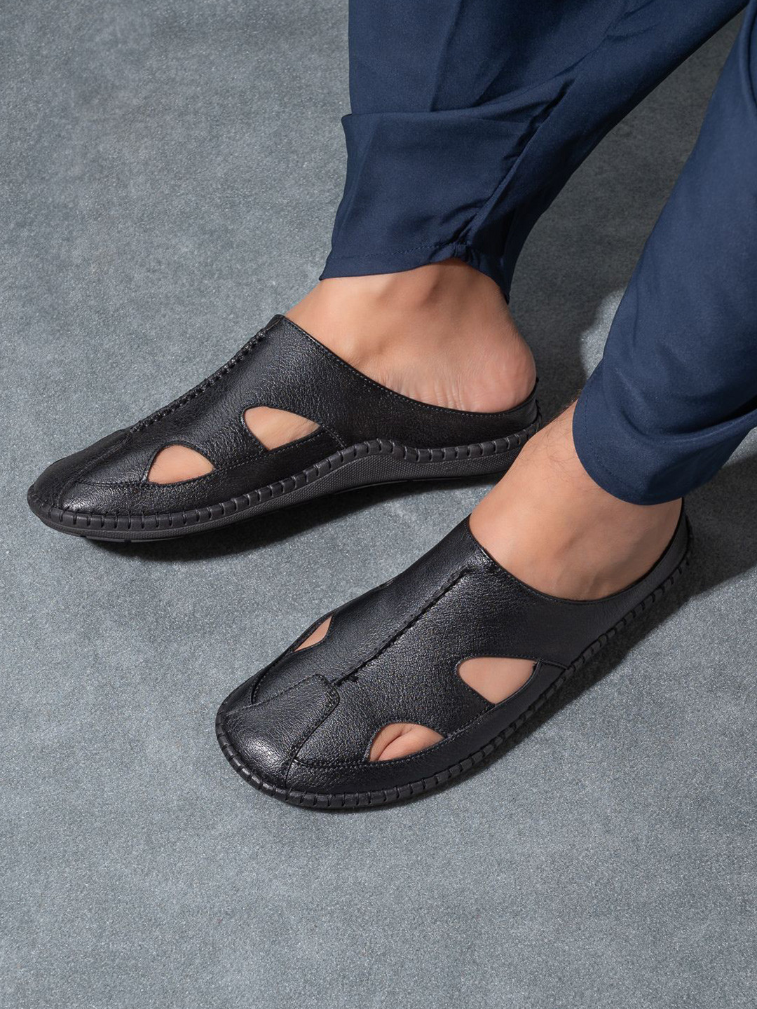 The Roadster Lifestyle Co Men Fisherman Sandals