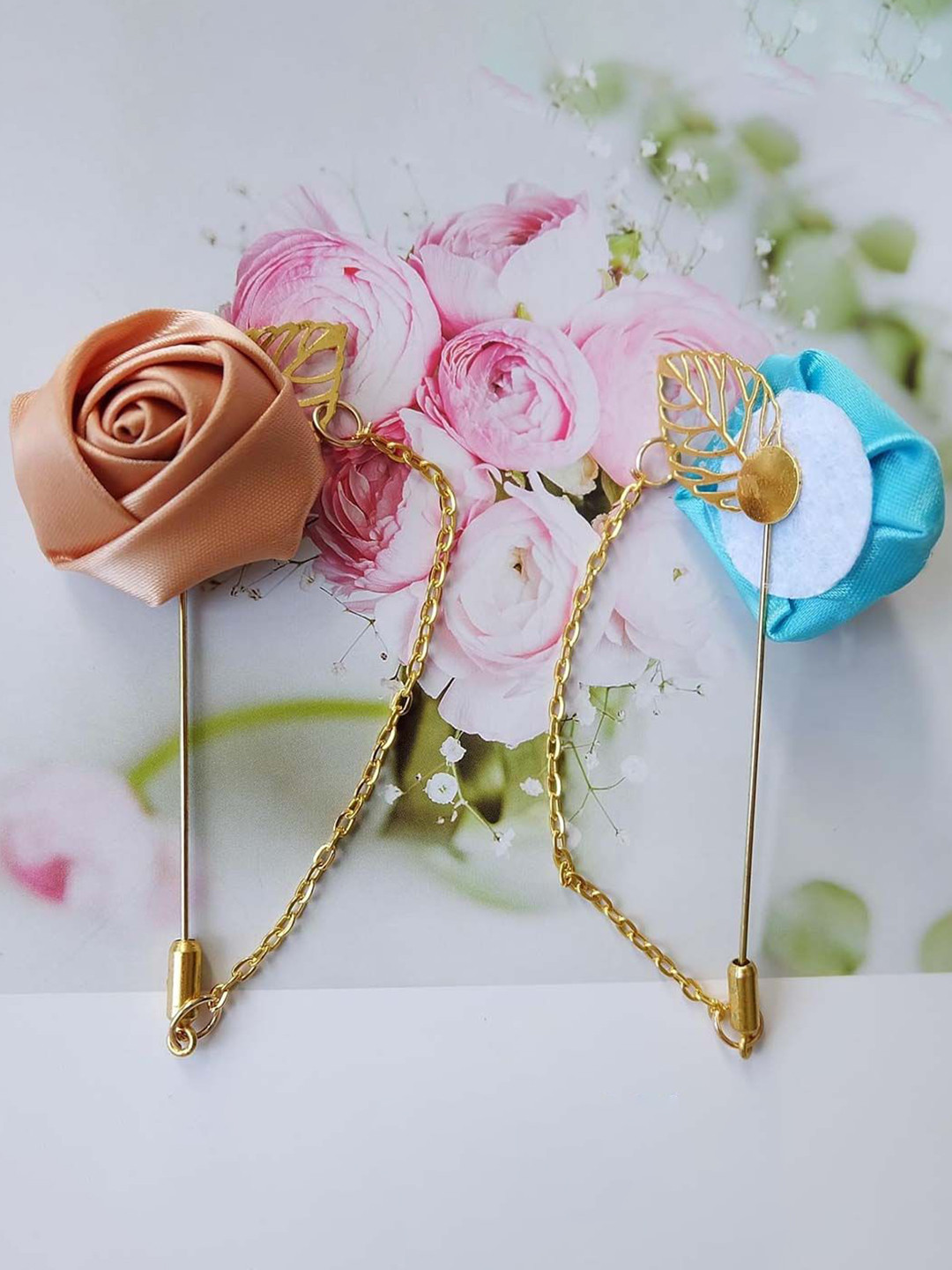 Curren Men 2 Pieces Flower Shaped Statement Brooch