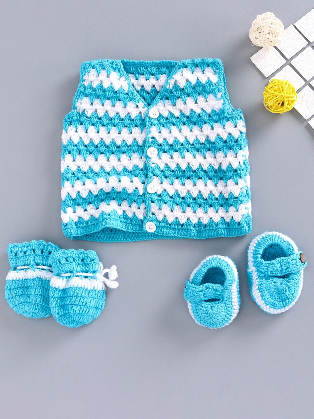 USHA ENTERPRISES Infants 5-Pcs Wool Baby Apparel Gift Set