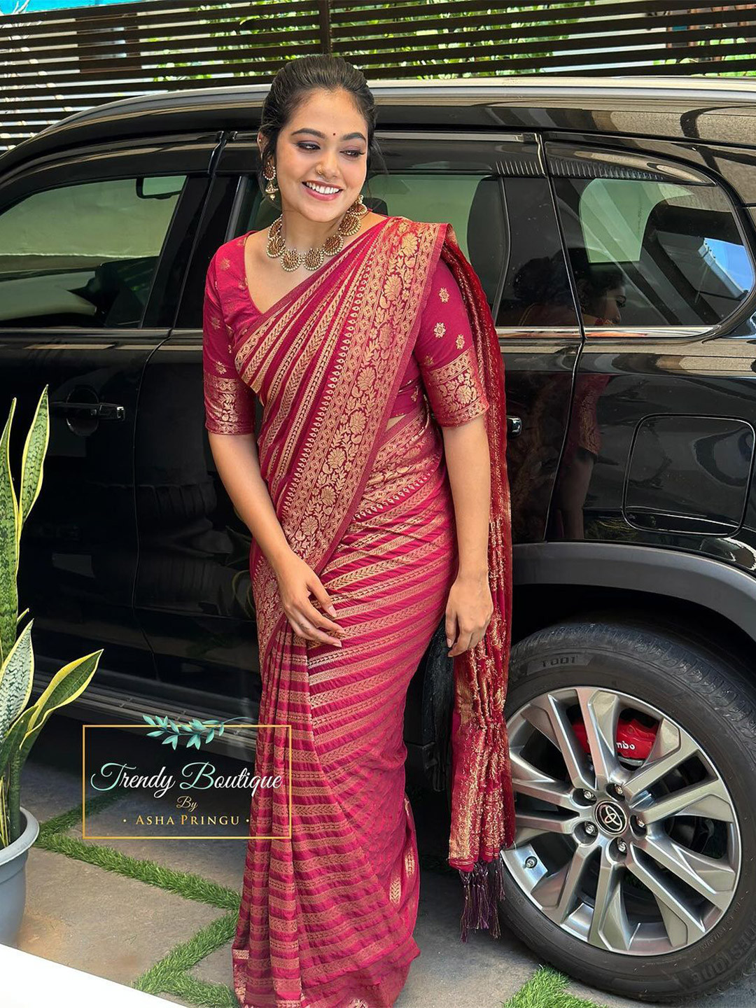 revika Women Floral Sequinned Ready to Wear Kanjeevaram Saree