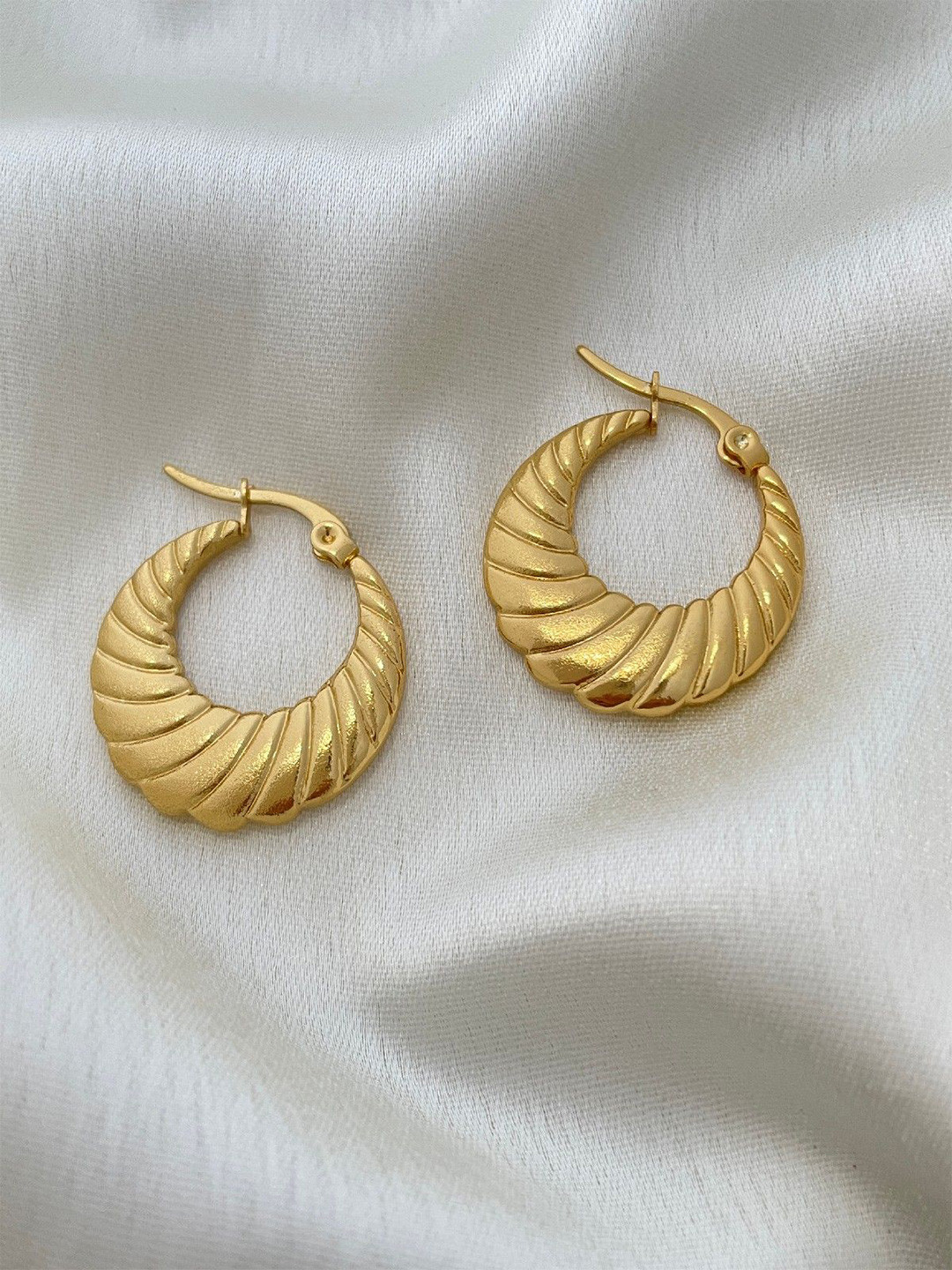 ISHKAARA Round Dream Hoops With Stainless Steel Anti Tarnish & Waterproof Earrings