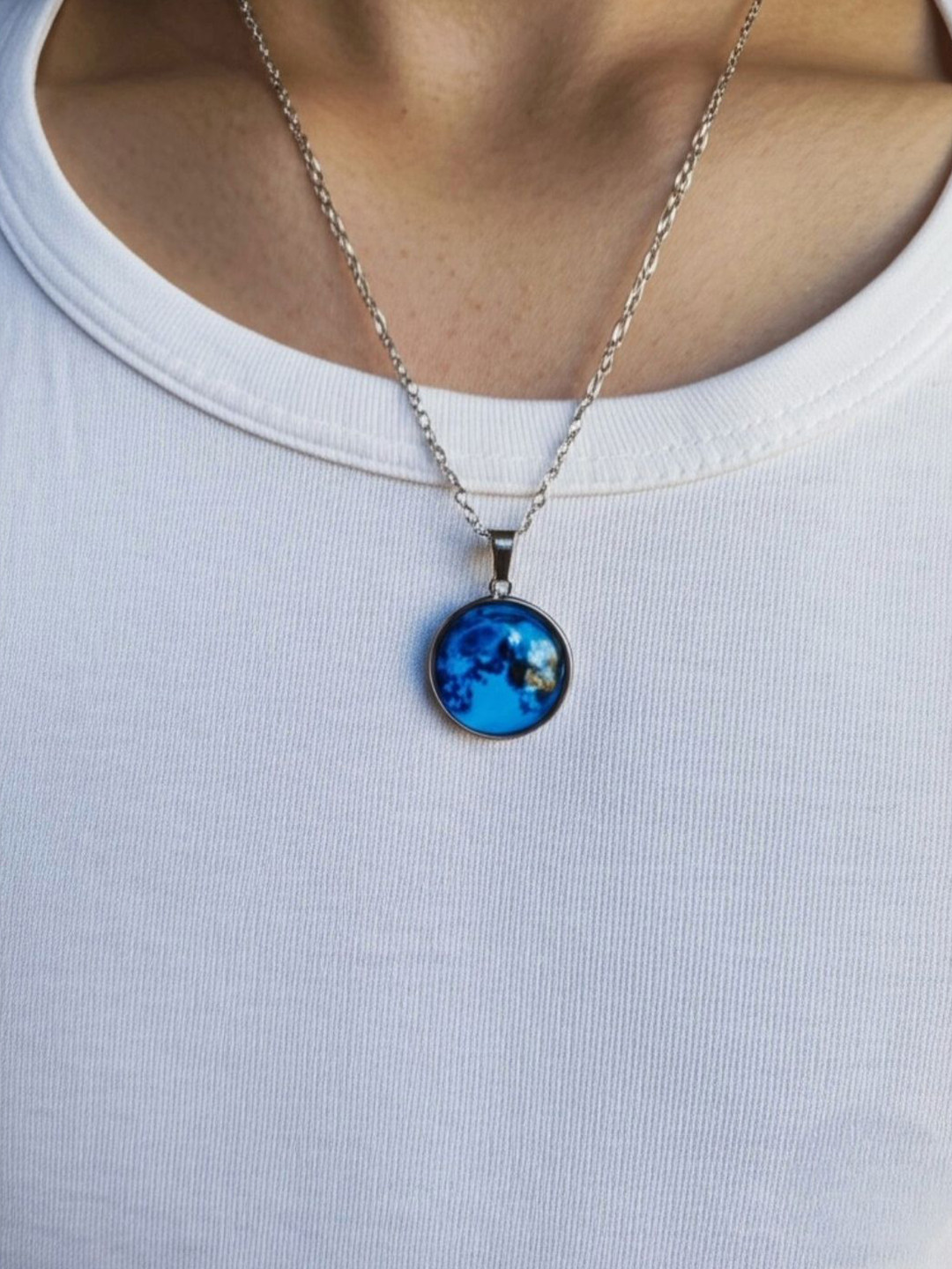 SPLOOSH  Stone Studded Pendant With Chain
