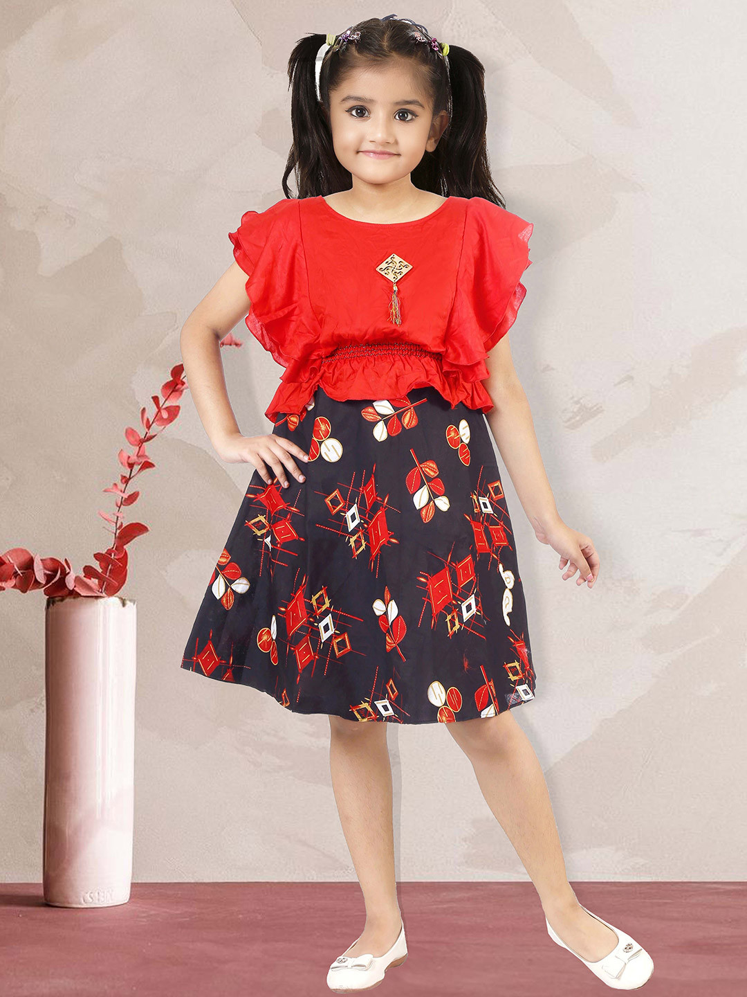 KRISHTINA Girls Floral Print Flutter Sleeve A-Line  Kneelength Dress