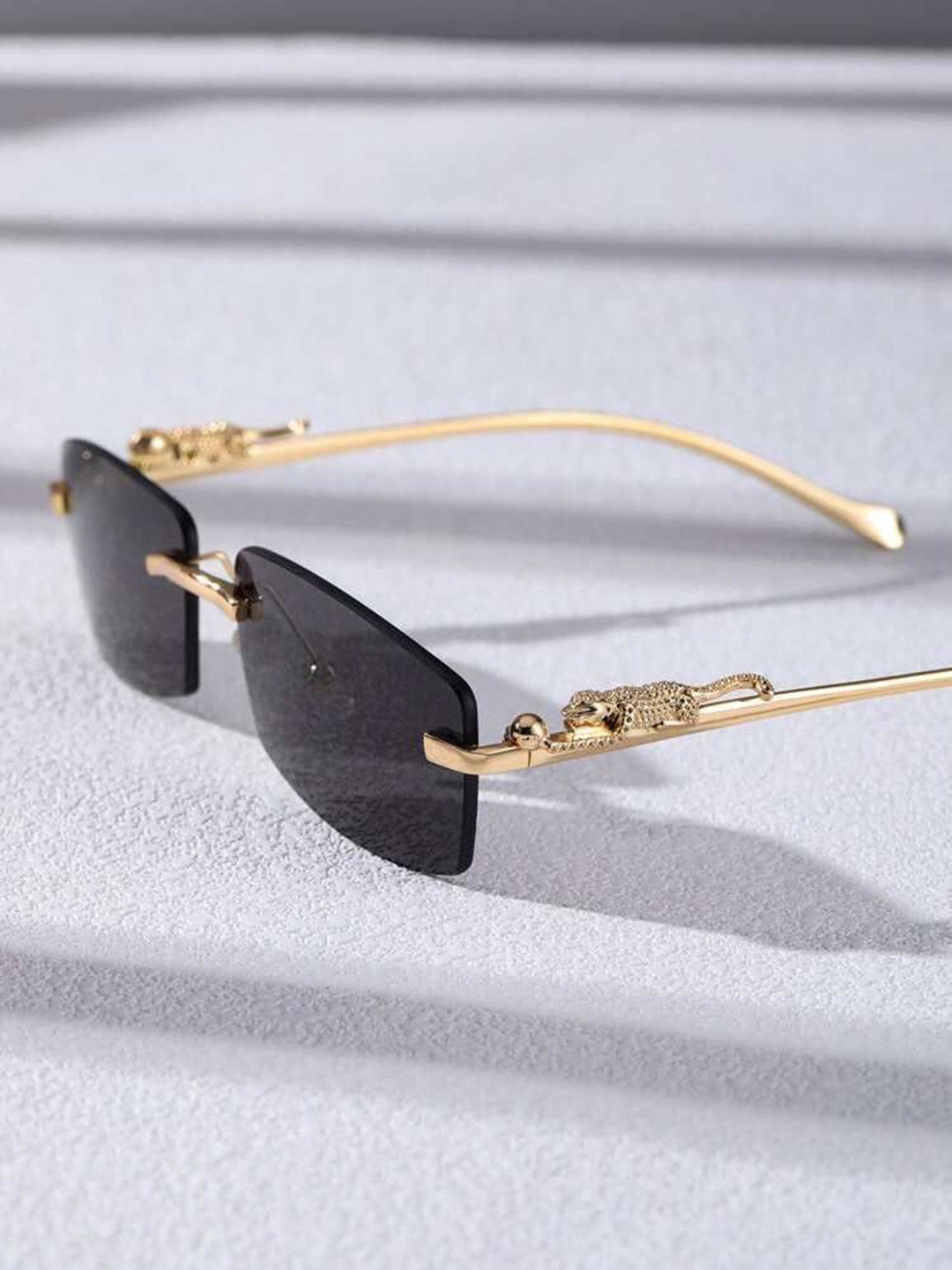 Fashion U Turn Unisex Rectangle Sunglasses Jaguarblkgold