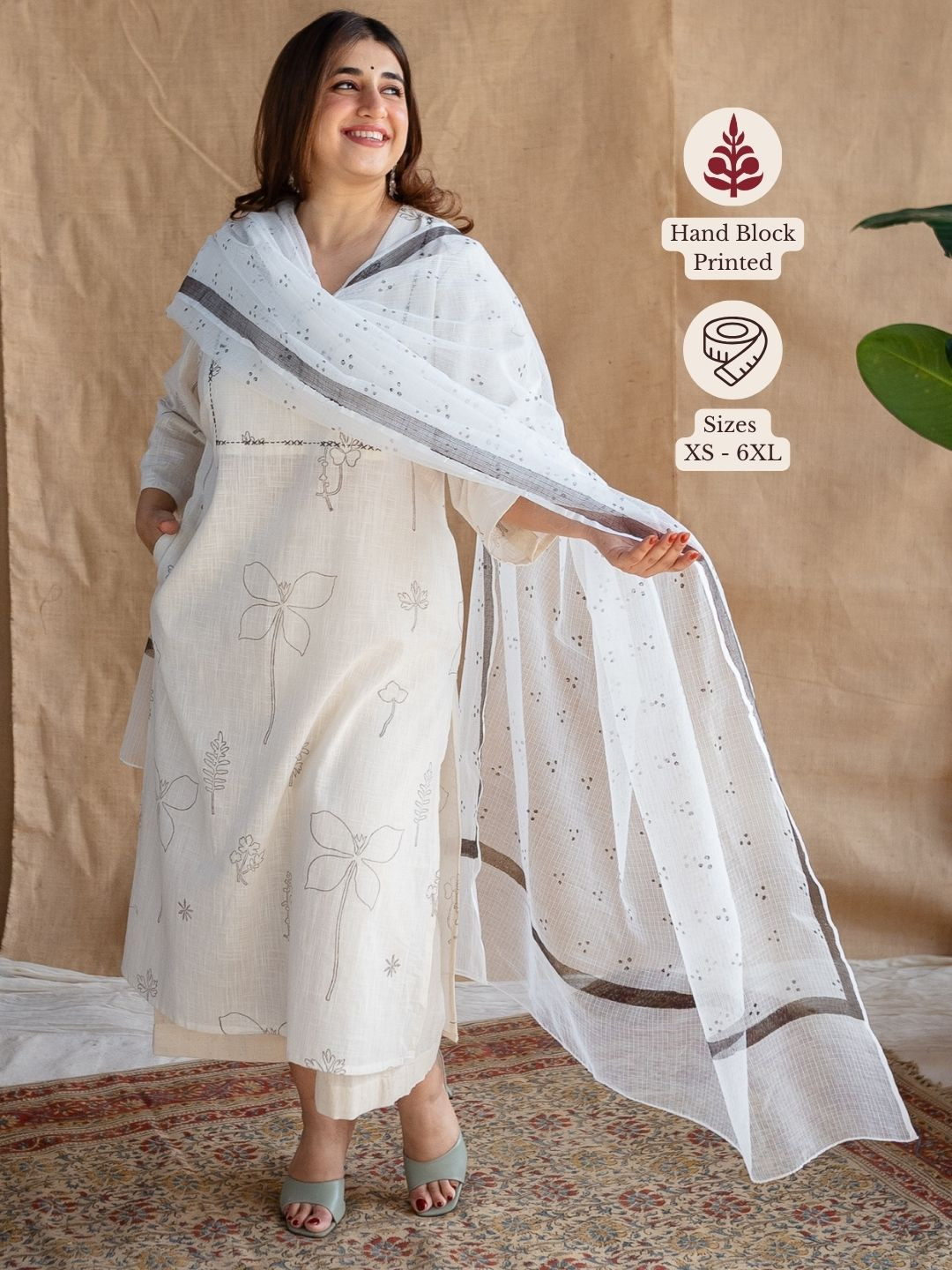 THE INDIAN ETHNIC CO Women Floral Printed Block Print Daily Cotton Straight Kurtas