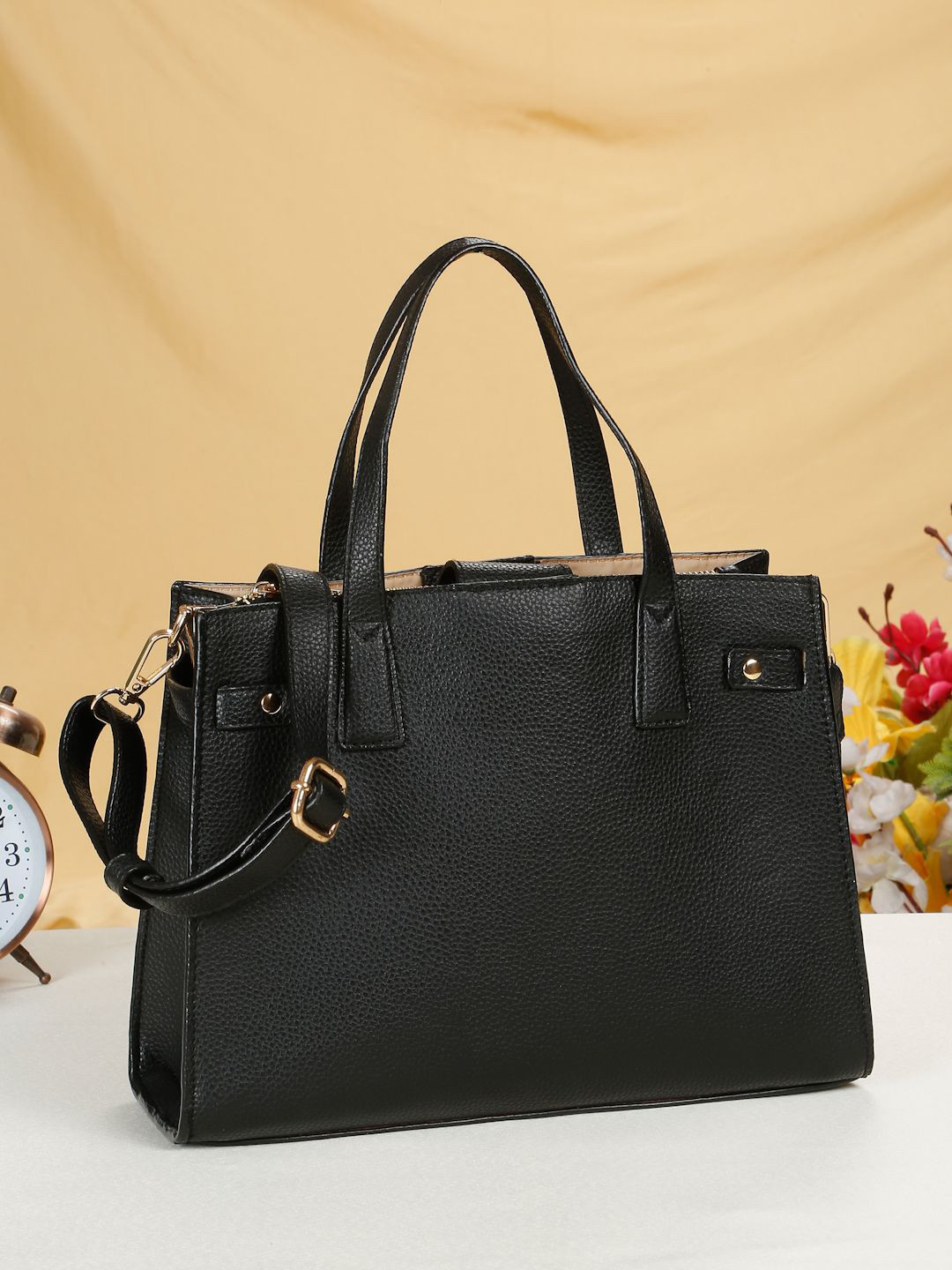 White Lily PU Structured Tote Bag with Tasselled